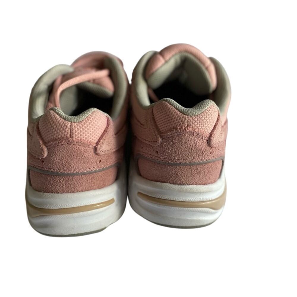 Vionic Women’s Walker Mauve Suede Sneakers Size 7.5 - Picture 3 of 6